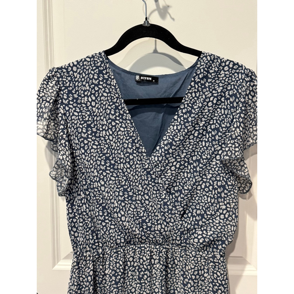 Women's BTFBM lined Blue & White Leopard Print Midi tiered Dress M - Picture 2 of 12